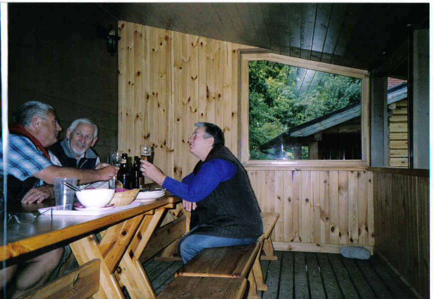 Klicken zum schliessen Klicken zum schliessen