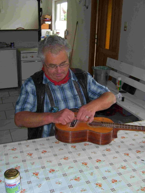 Klicken zum schliessen Klicken zum schliessen